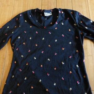 QUOTE ME black tee embroidered red yellow flower S